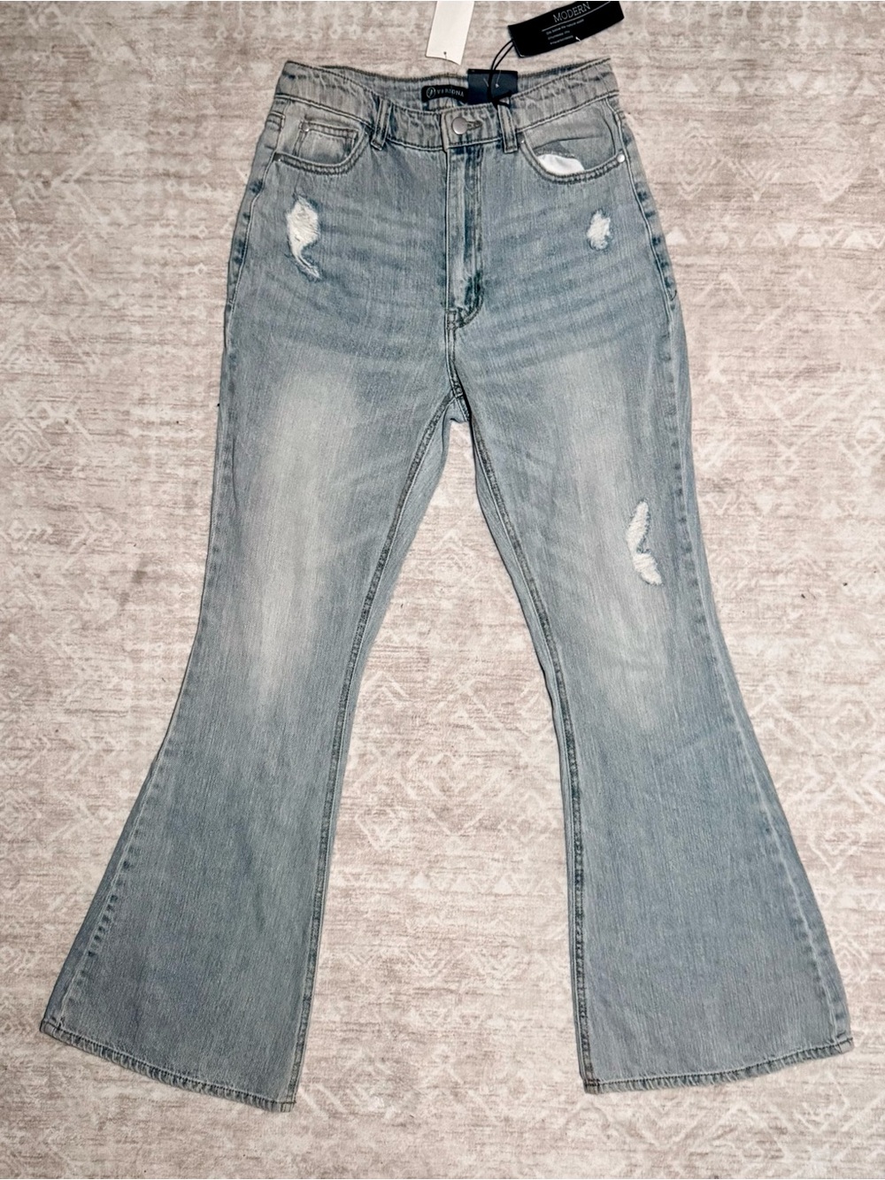 NWT Modern Fit Light Wash Flare Leg Jeans - Women
